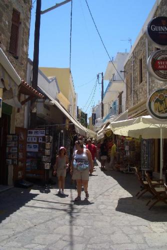 Quirlige Einkaufsgassen in Kos-Stadt
