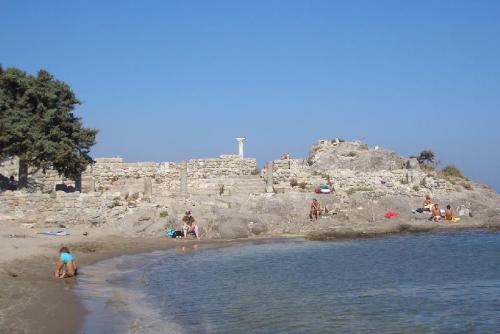 Bucht von Kefalos mit Blick auf Agios Stefanos