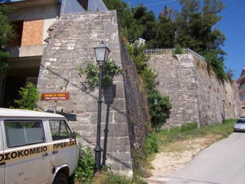 Die Grundmauern der Agios Andreas Burg in Preveza