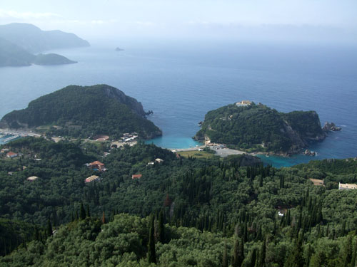 Blick auf Paleokastritsa