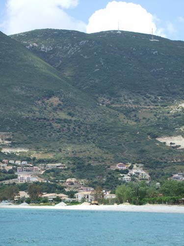 Blick auf die Bucht und das Gebirge - Hinterland von Vasiliki im Osten von Lefkada