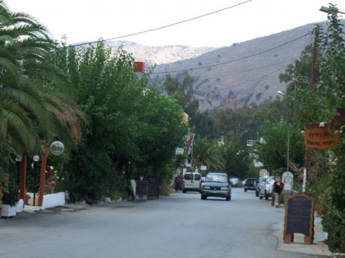 Eine der ins Landesinnere führenden Straßen von Georgioupolis.