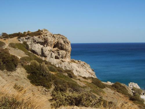 Felsen und Meer bei Kastri.