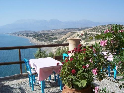 Die Taverne Magic View oberhalb des Kommos-Beach.