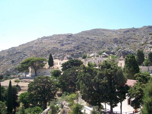 Moni Preveli.