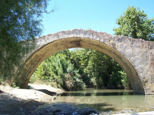 Steinbogenbrücke bei Kato Preveli.