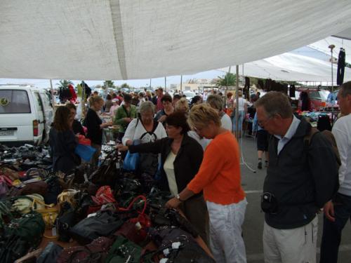 Wochenmarkt am Hafen von Rethymnon.