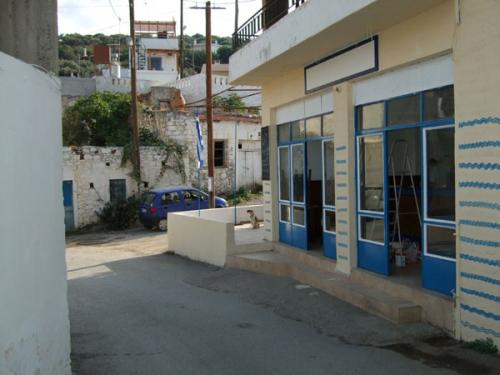 Das alte Cafenion von Epano Milatou, welches erst 2008 restauriert und wieder eröffnet wurde.
