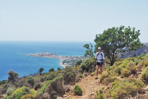 Wanderweg oberhalb dieser kretischen Kleinstadt