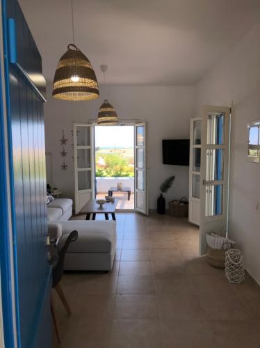 mikes villa 01