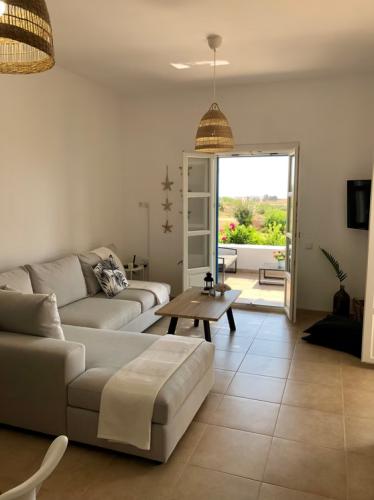 mikes villa 24