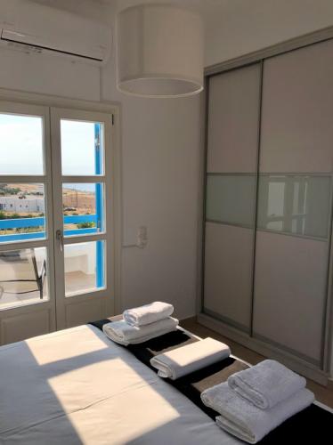 mikes villa 27