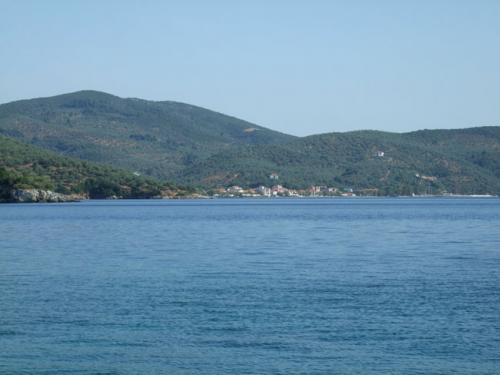 Blick auf die komplette Bucht von Milina im Südwesten des Pilion.
